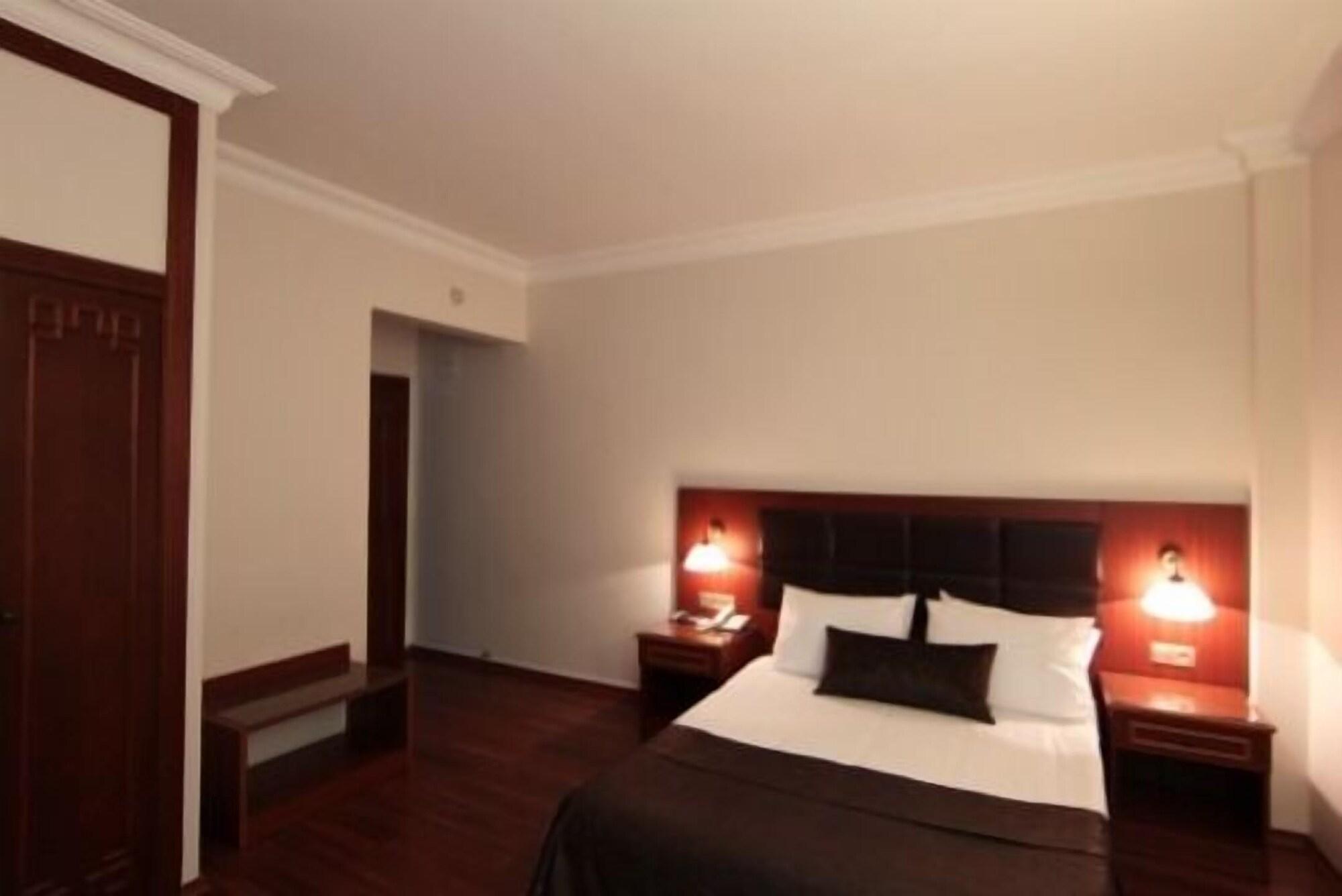 Vardar Palace Hotel - Special Category อิสตันบูล ภายนอก รูปภาพ