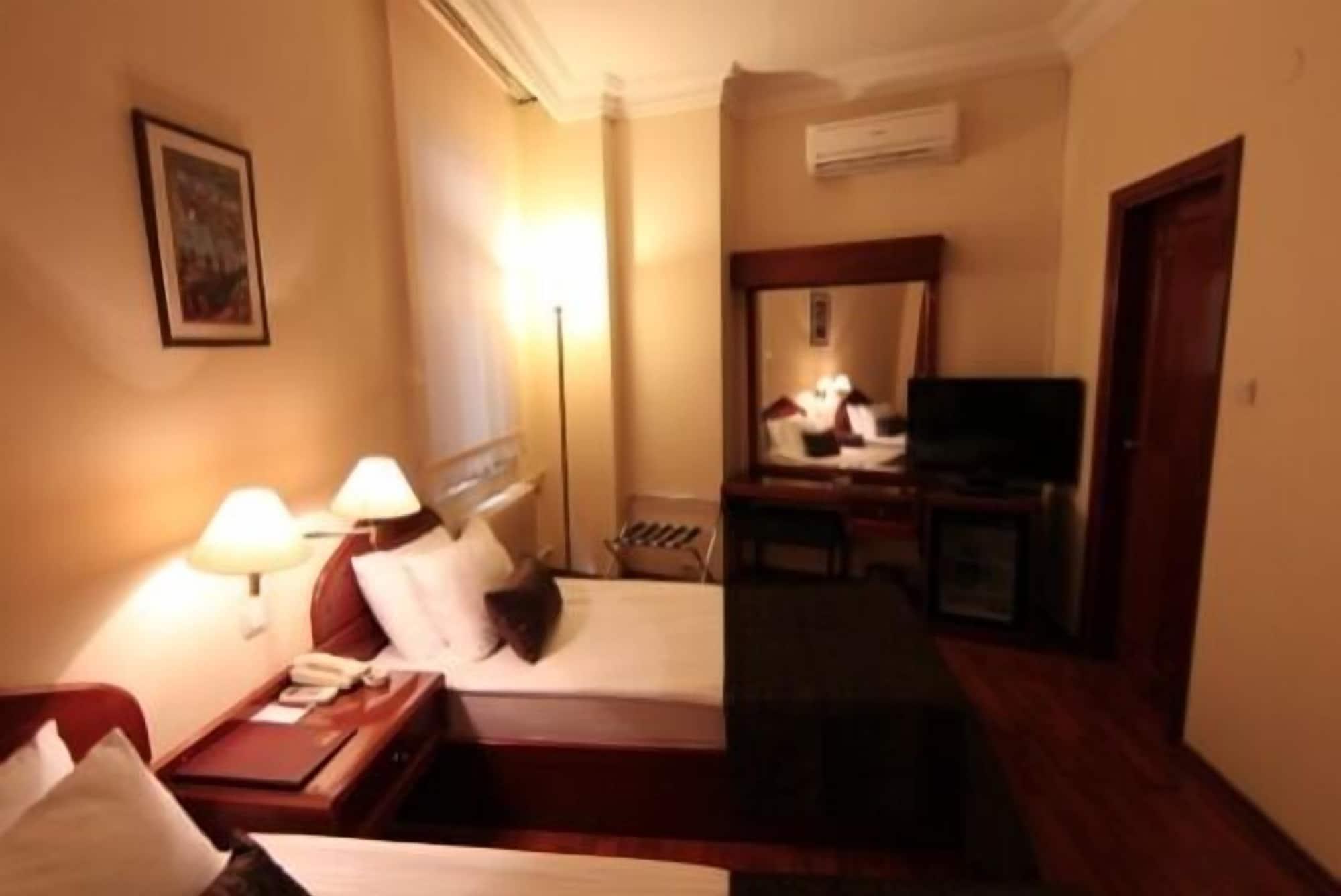 Vardar Palace Hotel - Special Category อิสตันบูล ภายนอก รูปภาพ
